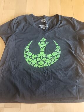Star Wars Black Tee Womens XL Bright Green Clover Rebel Alliance St. Pattys